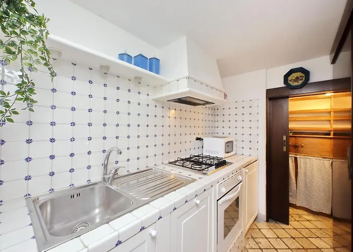 Sora Apartment Rom